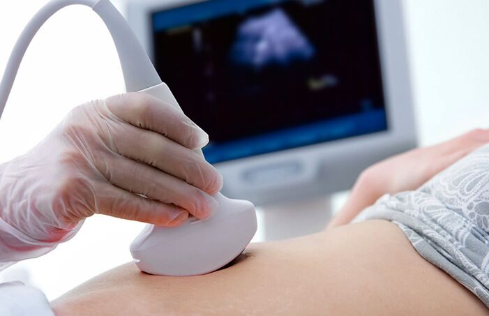 A hólyag ultrahangvizsgálata segíthet diagnosztizálni a hólyaghurutot egy nőben.